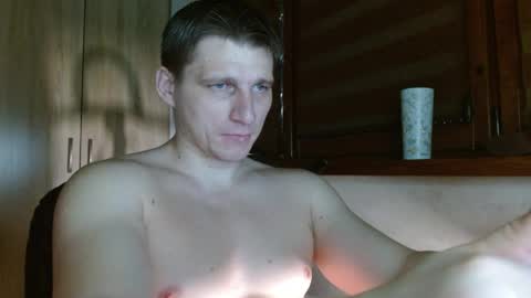 Snapshot of poliglotjoe2 chatting on 05.19.26 Poliglotjoe2 online show from 05.19.26