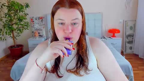 Snapshot of polinasallivan chatting on 04.28.26 Polina online show from 04.28.26