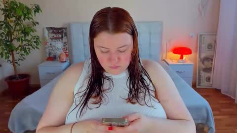 Snapshot of polinasallivan chatting on 05.05.26 Polina online show from 05.05.26