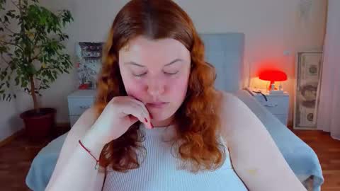 Snapshot of polinasallivan chatting on 05.07.26 Polina online show from 05.07.26