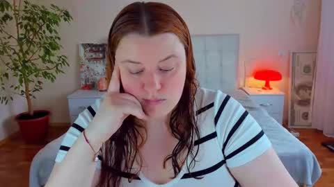 Snapshot of polinasallivan chatting on 05.19.26 Polina online show from 05.19.26
