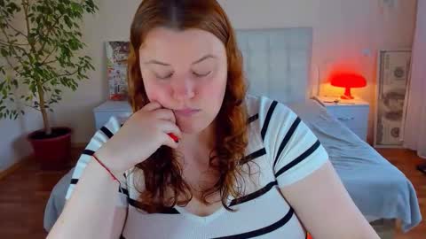 Snapshot of polinasallivan chatting on 05.20.26 Polina online show from 05.20.26