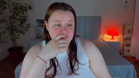Snapshot of polinasallivan chatting on 05.21.26 Polina online show from 05.21.26