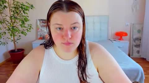 Snapshot of polinasallivan chatting on 05.23.26 Polina online show from 05.23.26