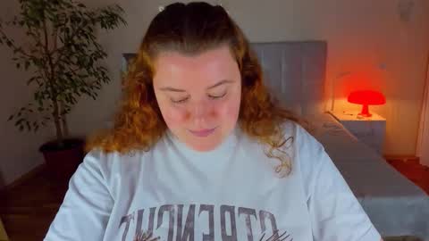 Snapshot of polinasallivan chatting on 05.27.26 Polina online show from 05.27.26