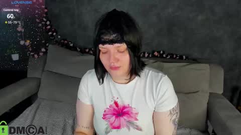 Snapshot of polly__mayer chatting on 10.24.25 Polly online show from 10.24.25