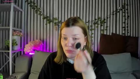 Snapshot of polly__mayer chatting on 02.14.26 Polly online show from 02.14.26