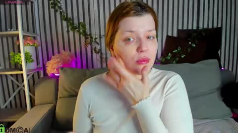 Snapshot of polly__mayer chatting on 02.22.26 Polly online show from 02.22.26