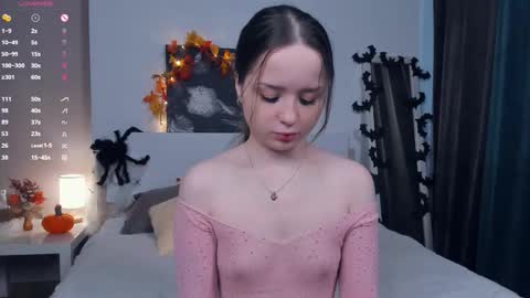 Snapshot of polly_dollie_ chatting on 10.17.25 Renet online show from 10.17.25