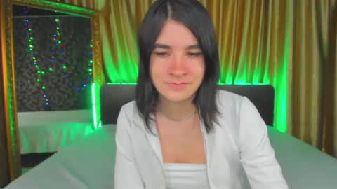 Snapshot of polly_love_ chatting on 10.02.25 Polly online show from 10.02.25