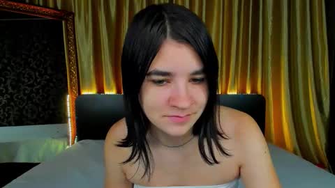 Snapshot of polly_love_ chatting on 10.09.25 Polly online show from 10.09.25