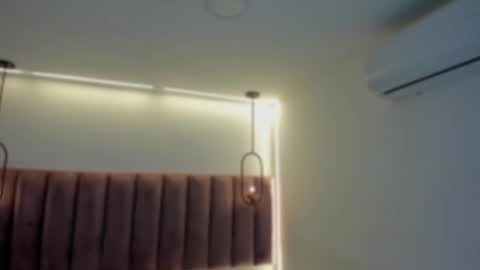 POLLY online show from 01.08.26