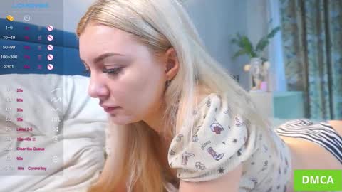 Snapshot of pollybun chatting on 10.30.25 Anna online show from 10.30.25