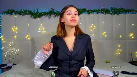 Polly online show from 12.17.24