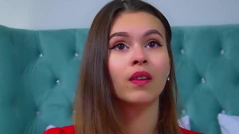 Polly online show from 09.27.25