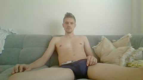Snapshot of polsenos chatting on 06.24.26 polsenos online show from 06.24.26