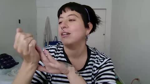 Snapshot of poly_mer chatting on 12.19.25 Poly online show from 12.19.25