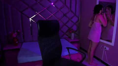 poly sasha  online show from 10.27.25