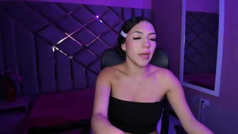 Snapshot of poly_sasha_ chatting on 02.04.26 poly sasha online show from 02.04.26