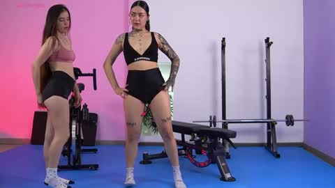 Snapshot of pophouse chatting on 10.03.25 online show from 10.03.25