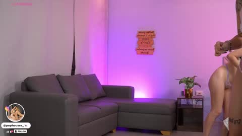 Snapshot of pophouse chatting on 10.21.25 online show from 10.21.25