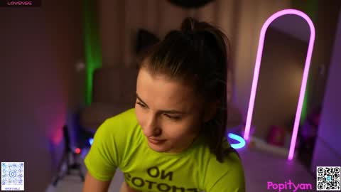 Snapshot of popityan chatting on 04.25.26 Louise see you on December 1 at 2200 UTC3 online show from 04.25.26