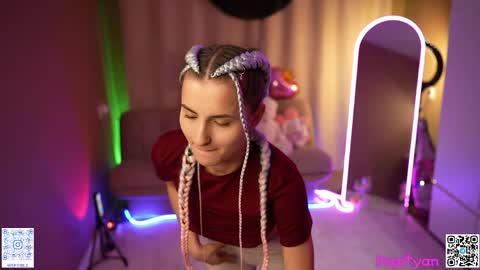 Snapshot of popityan chatting on 04.30.26 Louise see you on December 1 at 2200 UTC3 online show from 04.30.26
