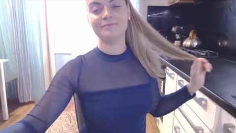 Snapshot of popkornmolli chatting on 11.13.25 popkornmolli online show from 11.13.25