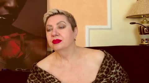 Snapshot of posh_lady chatting on 06.10.26 LADY POSH online show from 06.10.26