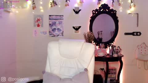 Anna Goth independient model online show from 12.23.24