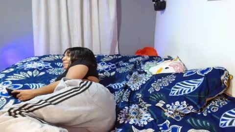 Snapshot of power_hot18 chatting on 02.19.25 ALEX Y ALEXA online show from 02.19.25