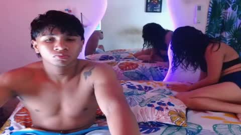 Snapshot of power_hot18 chatting on 10.28.25 ALEX Y ALEXA online show from 10.28.25