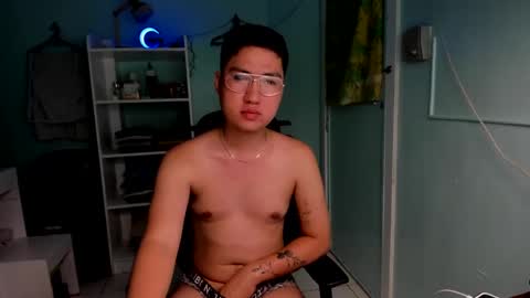 Snapshot of powerpuffcock chatting on 01.04.25 powerpuffcock online show from 01.04.25