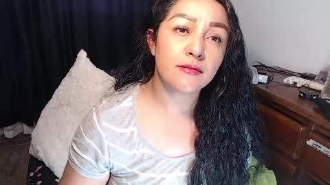 Snapshot of ppepittaaredd chatting on 04.22.26 maryana online show from 04.22.26