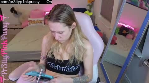 Snapshot of pr3ttyp1nkpussy chatting on 01.23.25 Evangeline Eva Darling online show from 01.23.25