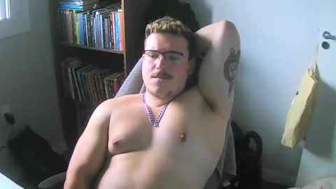 Snapshot of pradbate chatting on 01.15.26 Pradoka online show from 01.15.26