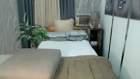 ur hot and wet precious online show from 02.03.26