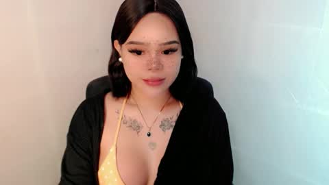 MAXXINE online show from 11.11.25