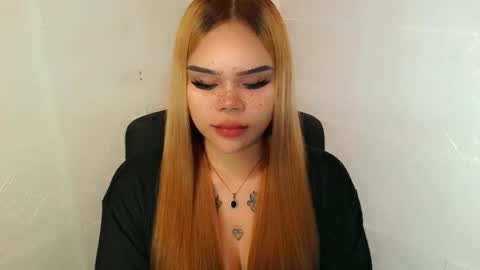 MAXXINE online show from 12.03.25