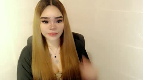 Snapshot of preciousangel69xxx chatting on 04.28.26 MAXXINE online show from 04.28.26