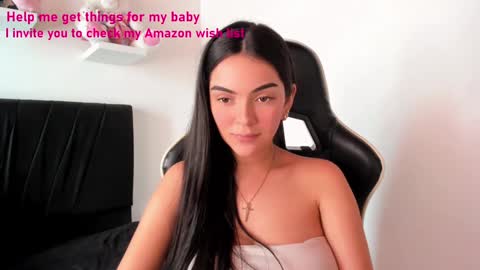 Snapshot of pregnant_sweet1 chatting on 12.17.24 Angelly online show from 12.17.24