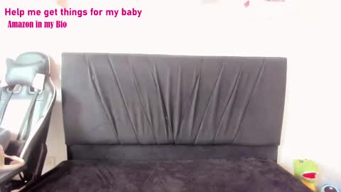 Snapshot of pregnant_sweet1 chatting on 01.04.25 Angelly online show from 01.04.25