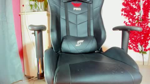 PRESSURE online show from 03.24.26