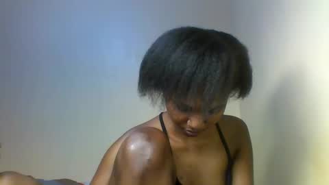 Snapshot of prettie_candy9 chatting on 10.02.25 Prettie candy9 online show from 10.02.25