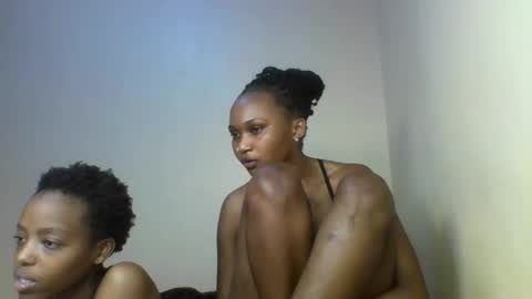 Snapshot of prettie_candy9 chatting on 10.16.25 Prettie candy9 online show from 10.16.25