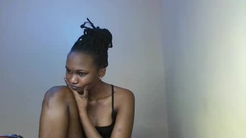 Snapshot of prettie_candy9 chatting on 10.20.25 Prettie candy9 online show from 10.20.25