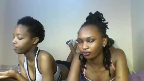 Snapshot of prettie_candy9 chatting on 10.22.25 Prettie candy9 online show from 10.22.25