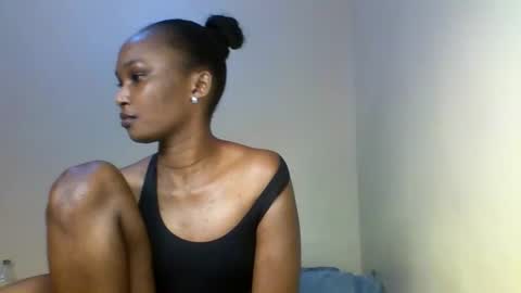 Snapshot of prettie_candy9 chatting on 11.04.25 Prettie candy9 online show from 11.04.25