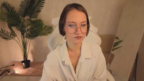 Alisa online show from 11.06.25