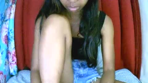 prettiethalia online show from 11.23.25